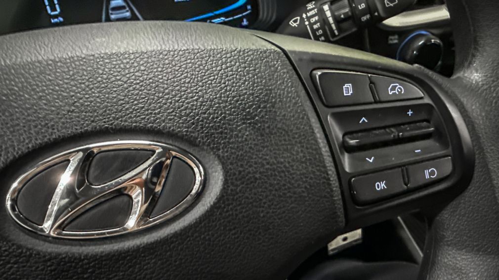 Hyundai Venue Essential 2025 d&rsquo;occasion à vendre - 19