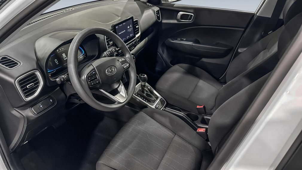 Hyundai Venue Essential 2025 d&rsquo;occasion à vendre - 21