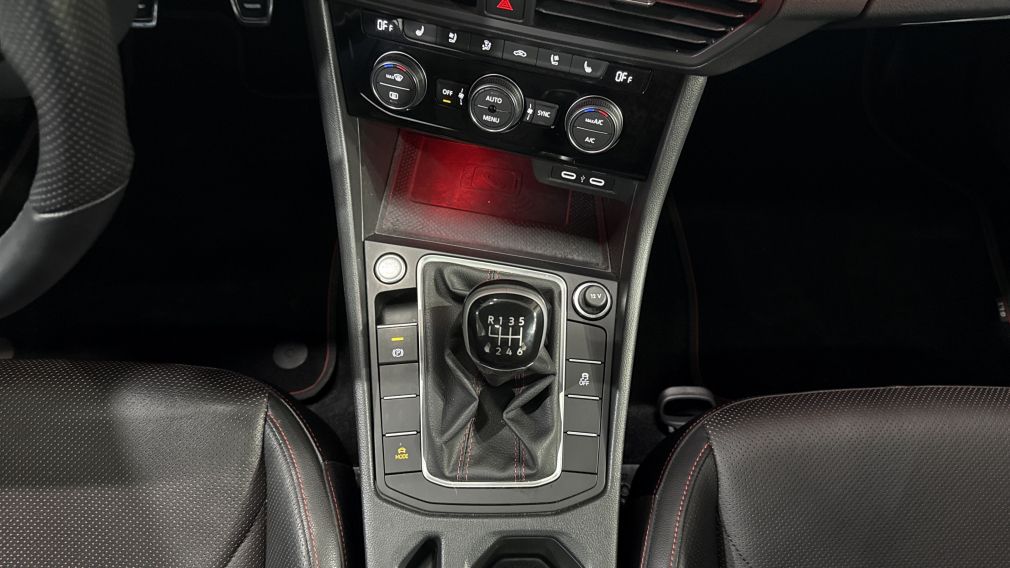 Volkswagen Jetta Manual 2023 à vendre à Trois-Rivières - 23