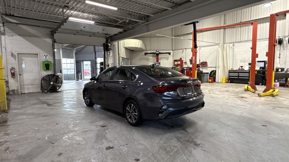 Kia Forte EX 2024 d&rsquo;occasion à vendre - 5