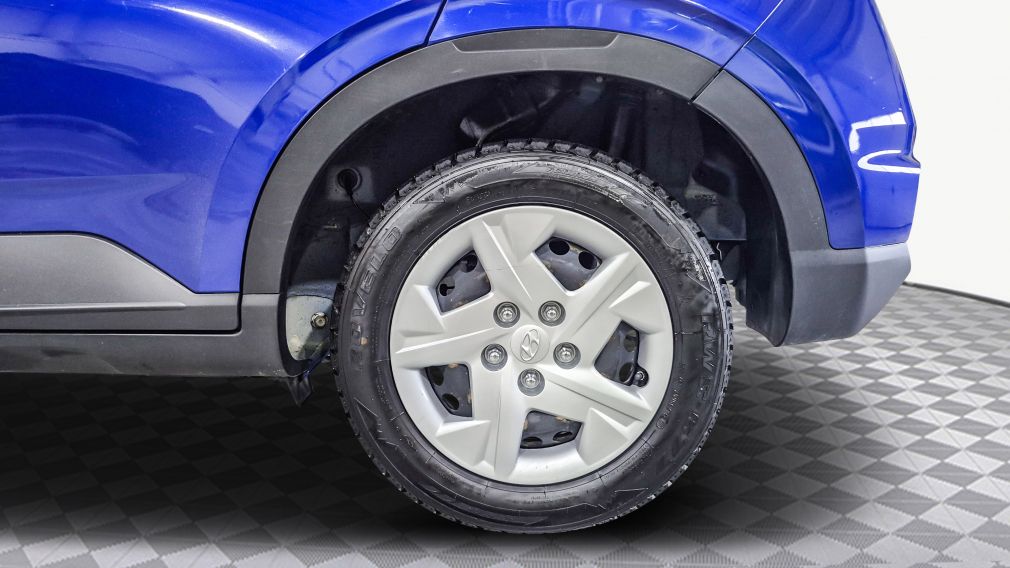 Hyundai Venue Essential 2022 d&rsquo;occasion à vendre - 10