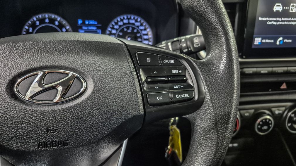Hyundai Venue Essential 2022 d&rsquo;occasion à vendre - 21