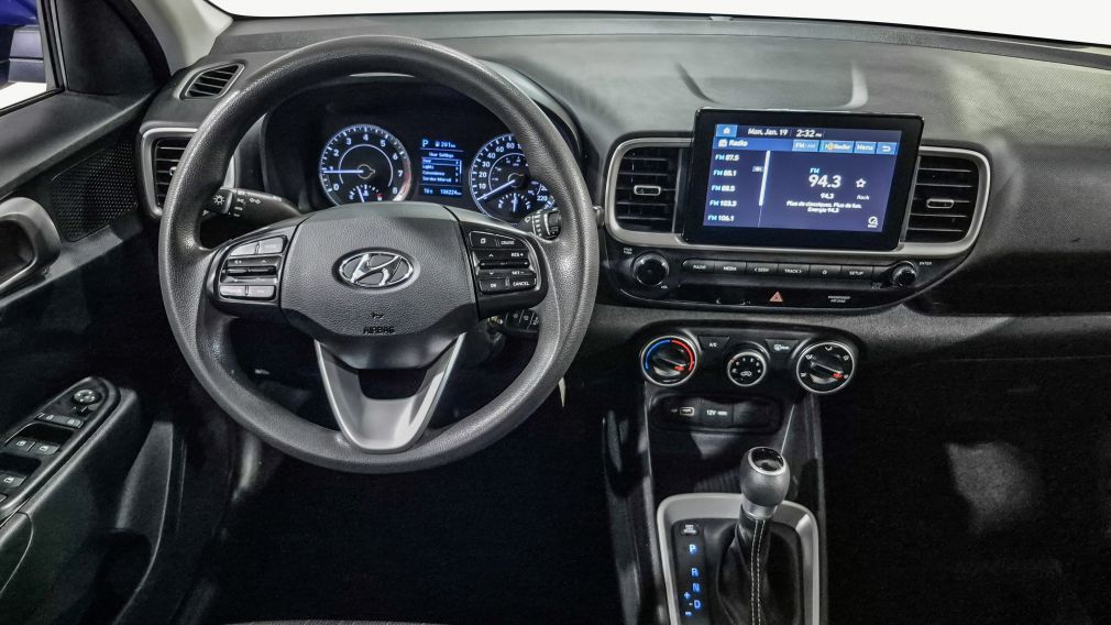 Hyundai Venue Essential 2022 d&rsquo;occasion à vendre - 22