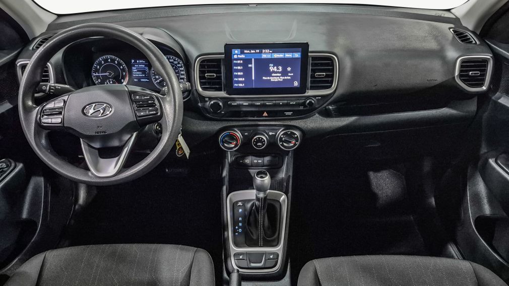 Hyundai Venue Essential 2022 d&rsquo;occasion à vendre - 23