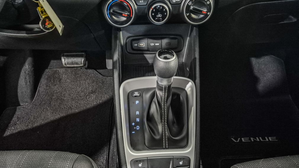 Hyundai Venue Essential 2022 d&rsquo;occasion à vendre - 24