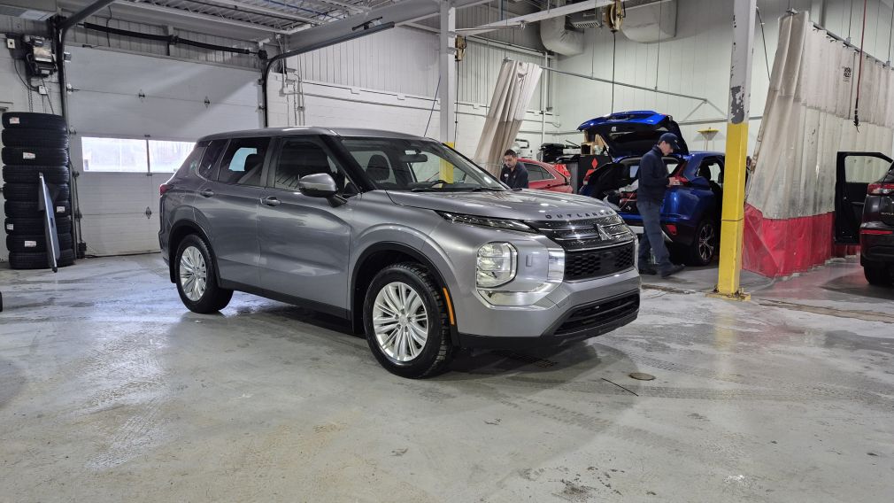 Mitsubishi Outlander ES