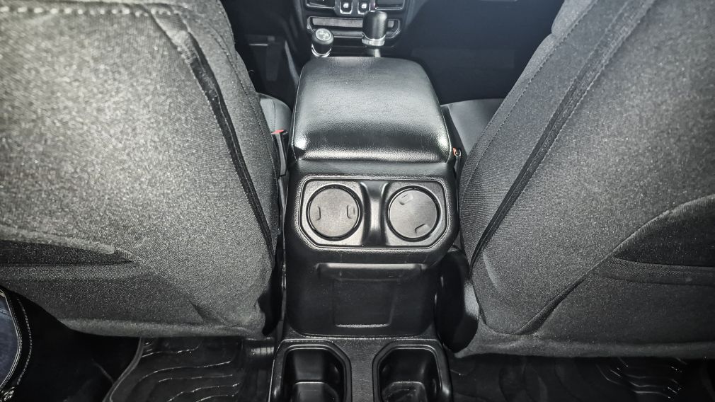 Jeep Wrangler Sport S 2022 d&rsquo;occasion à vendre - 23