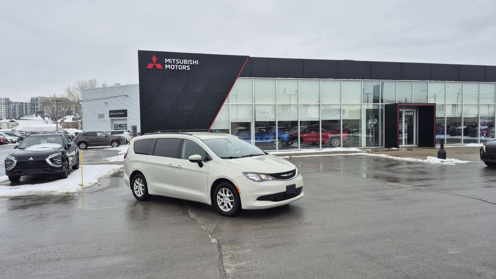 Chrysler Pacifica Touring 2019 d&rsquo;occasion à vendre - 1
