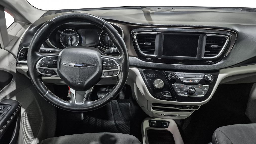 Chrysler Pacifica Touring 2019 d&rsquo;occasion à vendre - 13