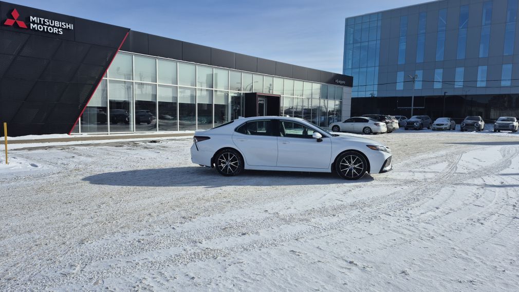 Toyota Camry Hybrid SE 2022 d&rsquo;occasion à vendre - 8