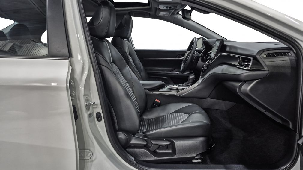 Toyota Camry Hybrid SE 2022 d&rsquo;occasion à vendre - 15