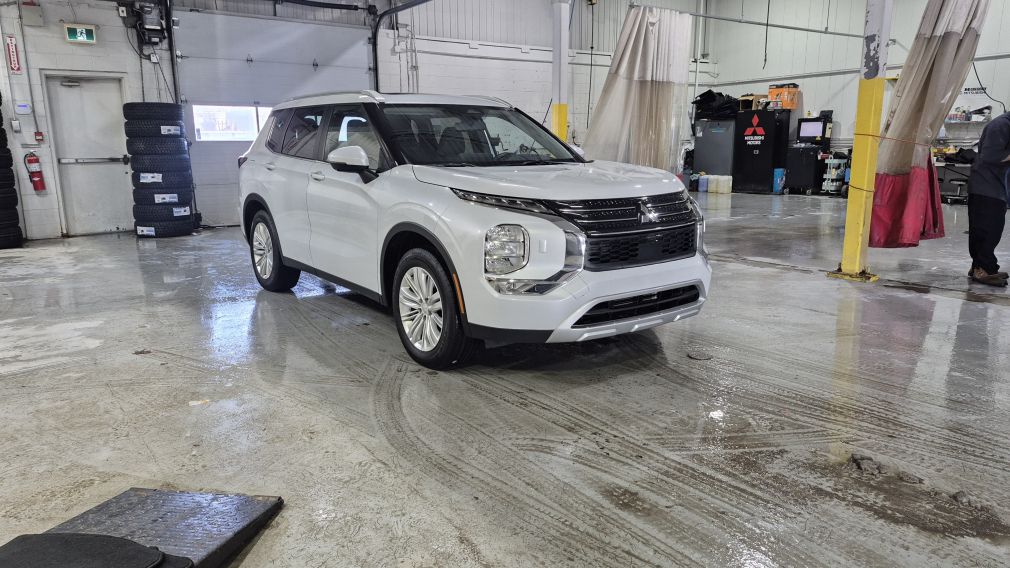 Mitsubishi Outlander LE