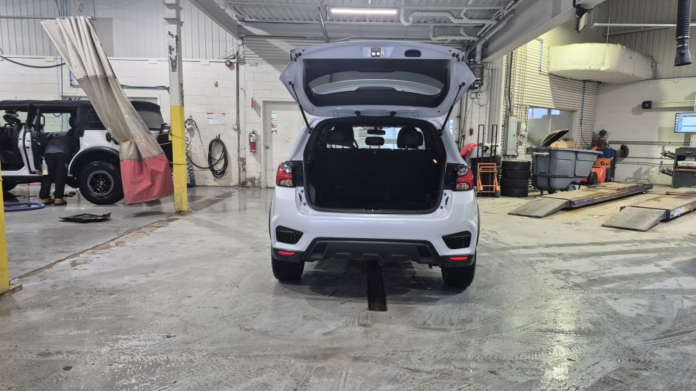 Mitsubishi RVR LE 2023 d&rsquo;occasion à vendre - 26