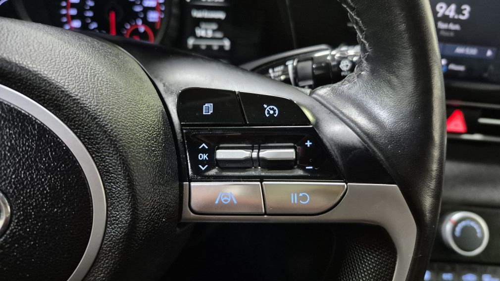 Hyundai Elantra Preferred 2023 d&rsquo;occasion à vendre - 17