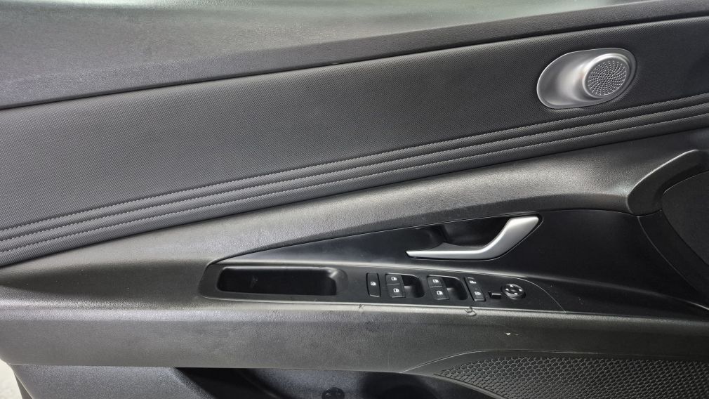 Hyundai Elantra Preferred 2023 d&rsquo;occasion à vendre - 10