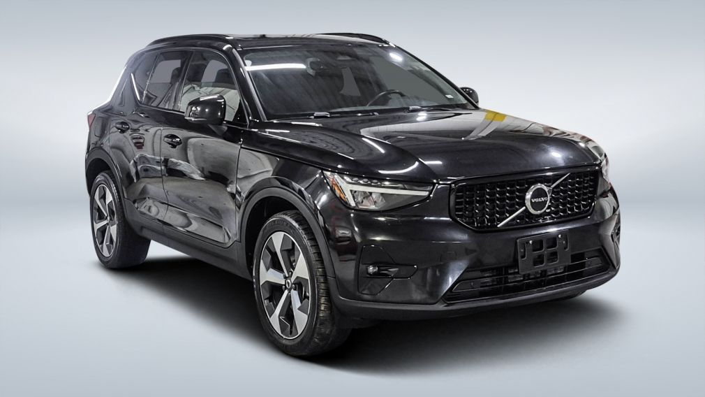 Volvo XC40 Plus Dark Theme