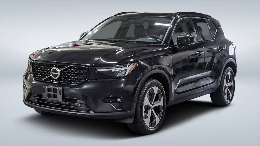 Volvo XC40 Plus Dark Theme 2023 à vendre à Trois-Rivières - 3