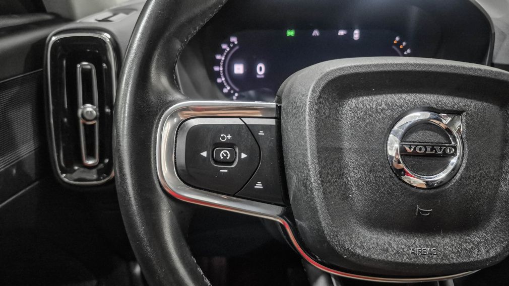 Volvo XC40 Plus Dark Theme 2023 à vendre à Trois-Rivières - 16