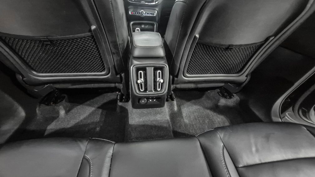 Volvo XC40 Plus Dark Theme 2023 à vendre à Trois-Rivières - 24