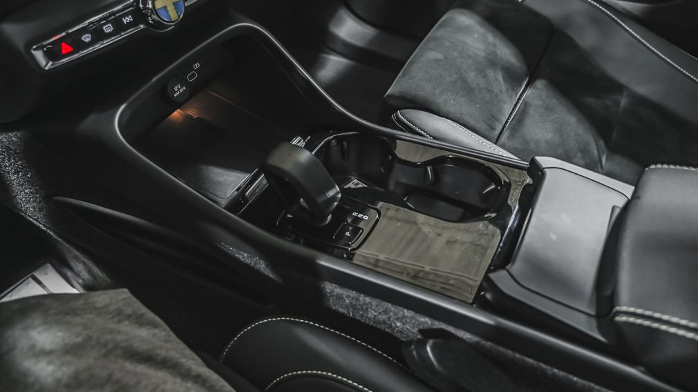 Volvo XC40 Plus 2023 d’occasion à vendre - 23