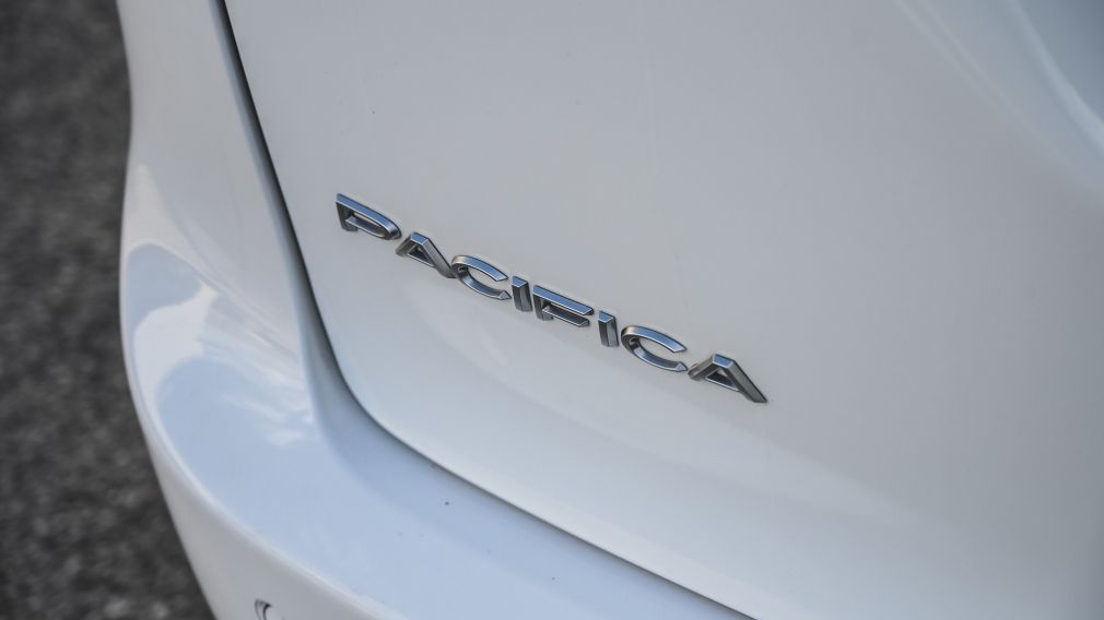 Chrysler Pacifica Pinnacle 2023 d&rsquo;occasion à vendre - 11