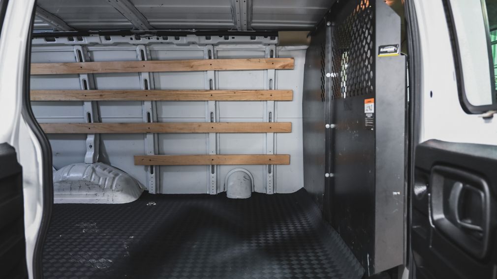 GMC Savana RWD 2500 135&Prime; 2023 d&rsquo;occasion à vendre - 10