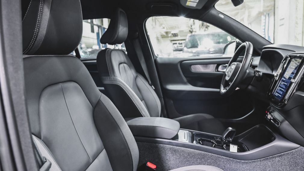 Volvo XC40 Core 2023 d&rsquo;occasion à vendre - 26
