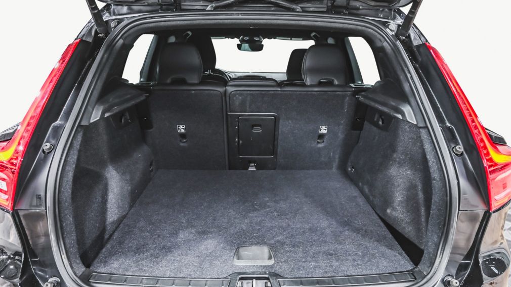 Volvo XC40 Core 2023 d&rsquo;occasion à vendre - 12