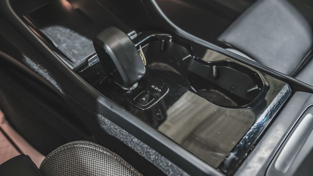 Volvo XC40 Core 2023 d&rsquo;occasion à vendre - 23