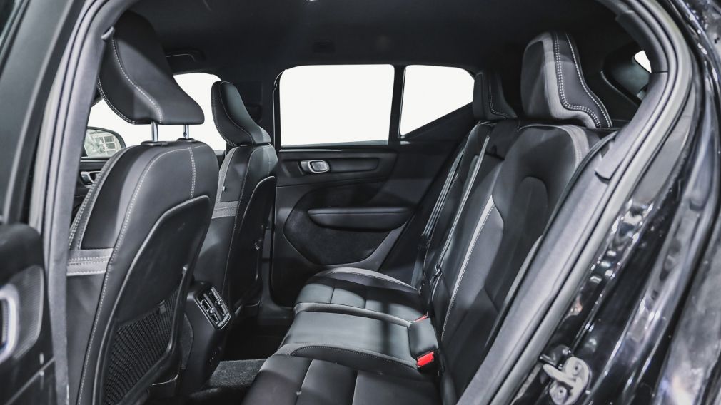 Volvo XC40 Core 2023 d&rsquo;occasion à vendre - 24