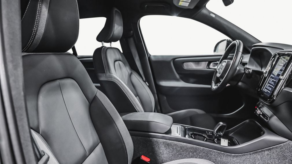 Volvo XC40 Core 2023 d&rsquo;occasion à vendre - 26