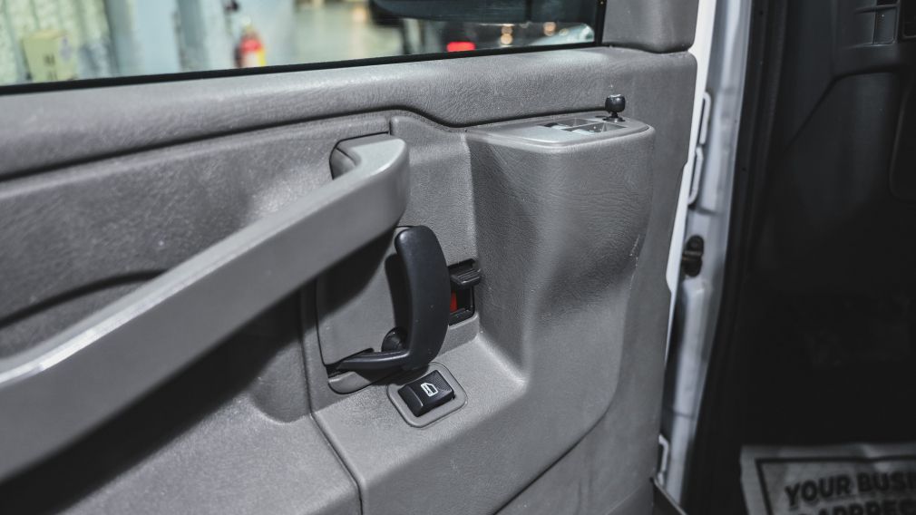 GMC Savana RWD 2500 135″ 2023 d’occasion à vendre - 13
