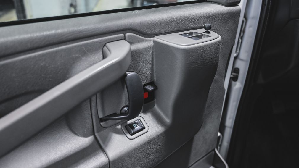 GMC Savana RWD 2500 135″ 2023 d’occasion à vendre - 13