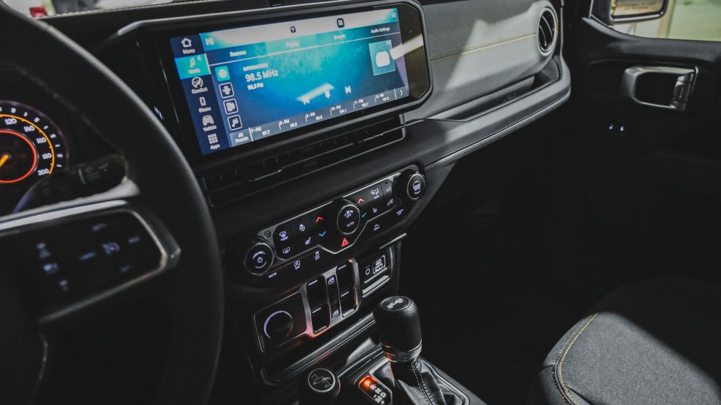 Jeep Wrangler Sahara 2024 d&rsquo;occasion à vendre - 21