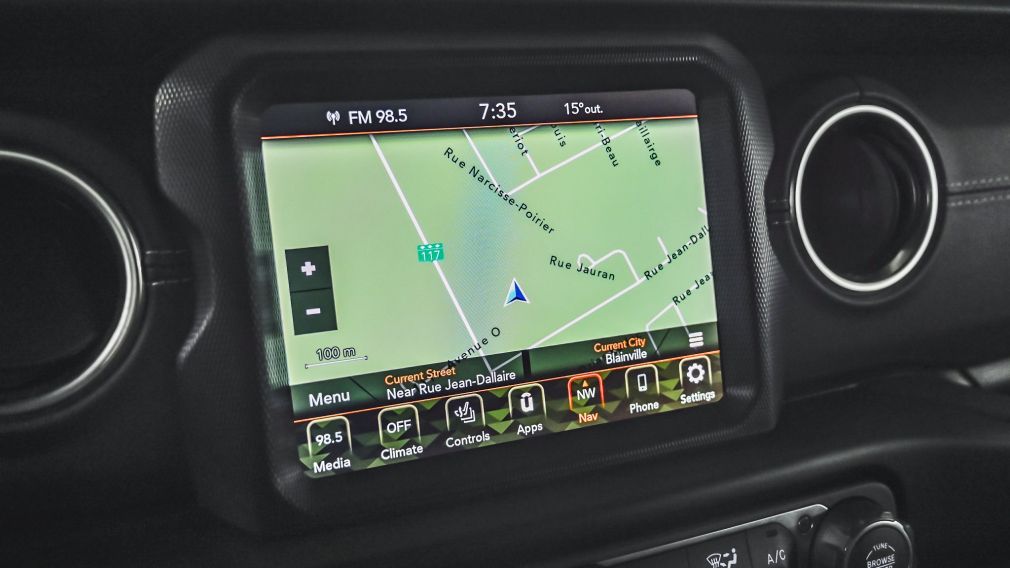 Jeep Wrangler Sahara 2023 d&rsquo;occasion à vendre - 26