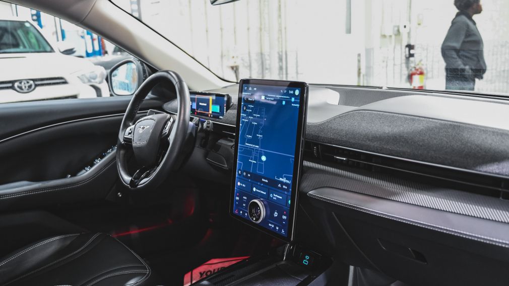 Ford Mustang Mach-E Premium 2023 d&rsquo;occasion à vendre - 27