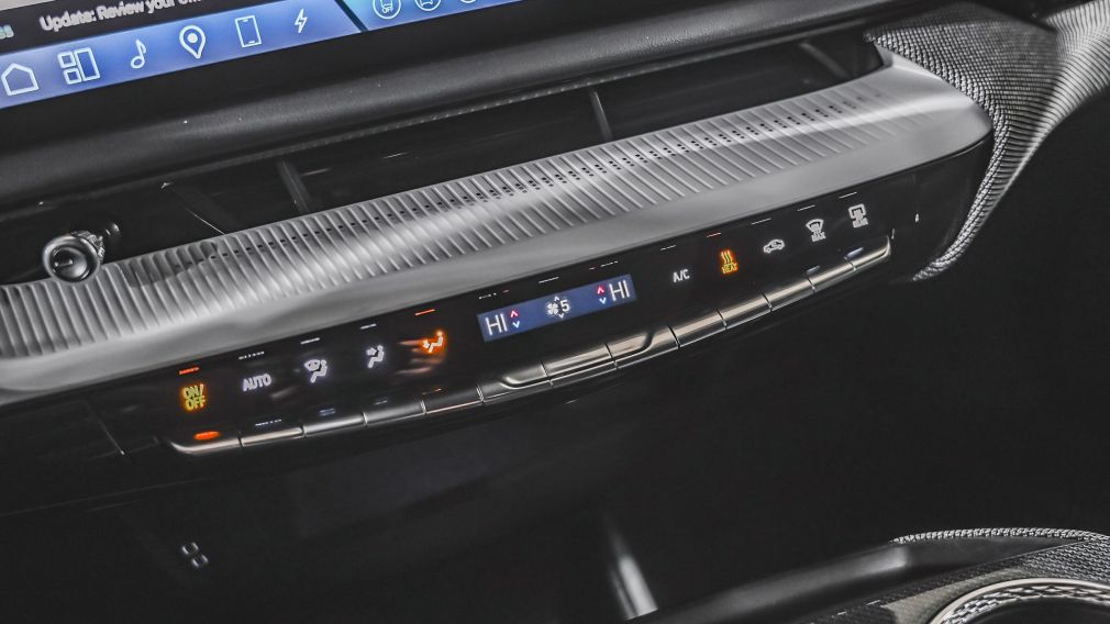 Cadillac OPTIQ Luxury 2025 d&rsquo;occasion à vendre - 23