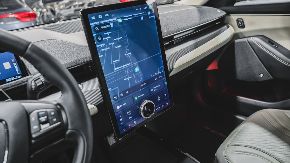 Ford Mustang Mach-E Premium 2023 d&rsquo;occasion à vendre - 21