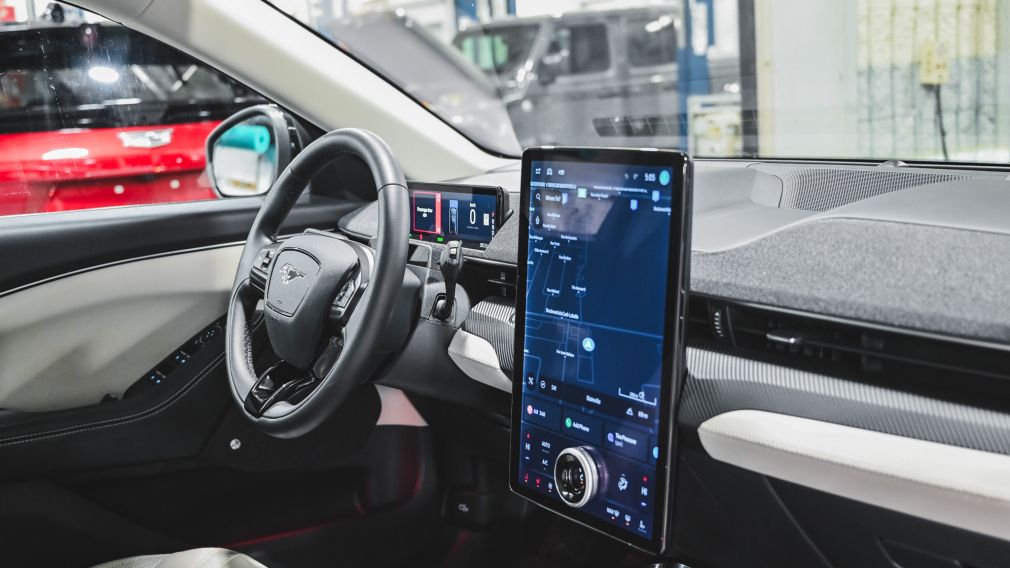 Ford Mustang Mach-E Premium 2023 d&rsquo;occasion à vendre - 27