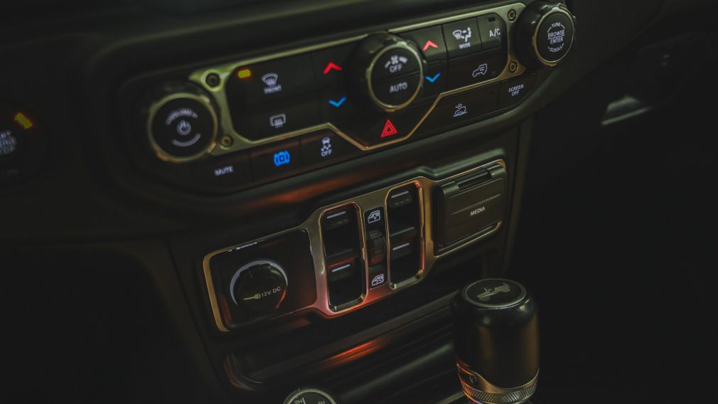 Jeep Wrangler Unlimited Sahara 2021 d&rsquo;occasion à vendre - 25