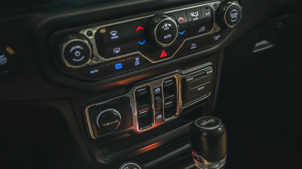 Jeep Wrangler Unlimited Sahara 2021 d&rsquo;occasion à vendre - 25