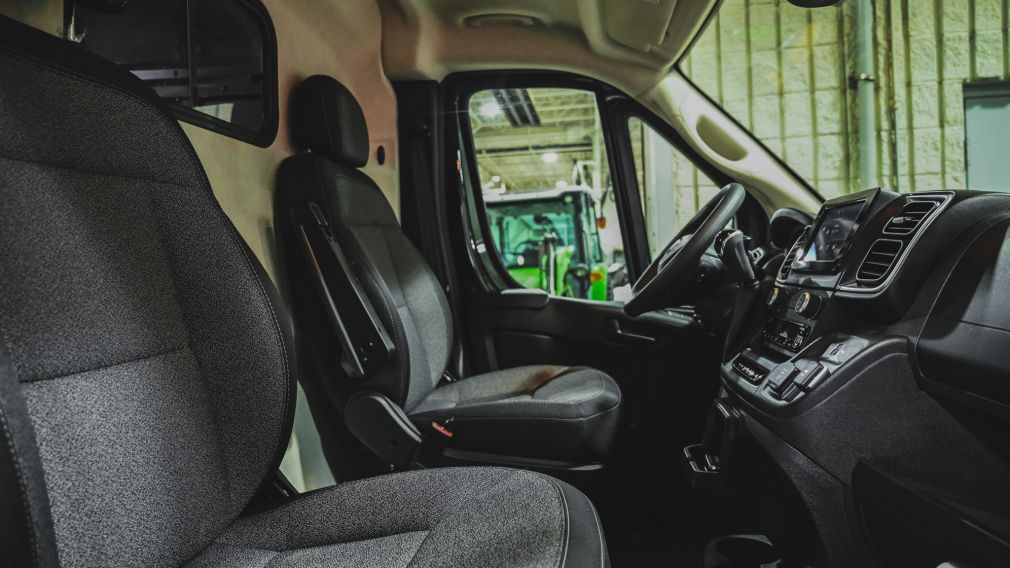 Dodge Ram SLT 2025 d&rsquo;occasion à vendre - 23