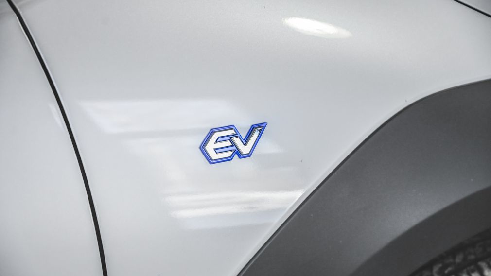 Subaru Solterra w/Luxury Package 2023 d&rsquo;occasion à vendre - 10