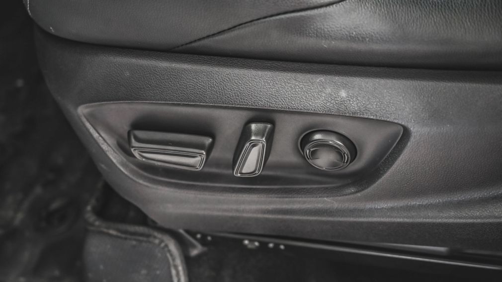 Subaru Solterra w/Luxury Package 2023 d&rsquo;occasion à vendre - 16