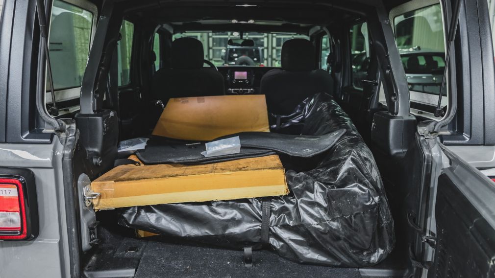 Jeep Wrangler Unlimited Sport Altitude 2021 d&rsquo;occasion à vendre - 13