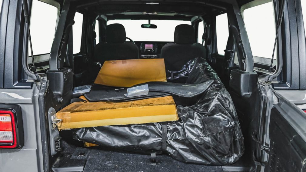 Jeep Wrangler Unlimited Sport Altitude 2021 d&rsquo;occasion à vendre - 13