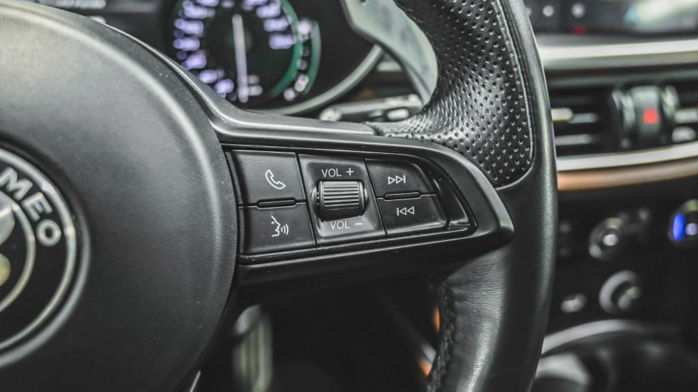 Alfa Romeo Stelvio Ti Sport 2021 d&rsquo;occasion à vendre - 18