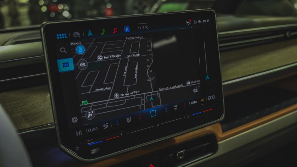 Volkswagen ID. Buzz 1st Edition 2025 d&rsquo;occasion à vendre - 24