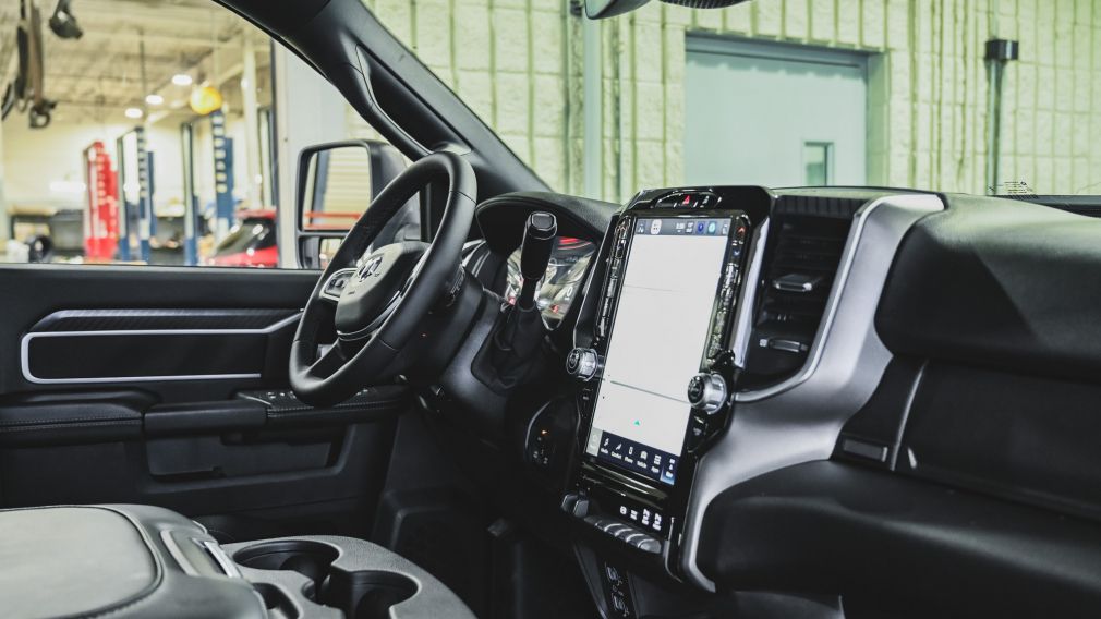 Ram 3500 Big Horn 2025 d&rsquo;occasion à vendre - 31