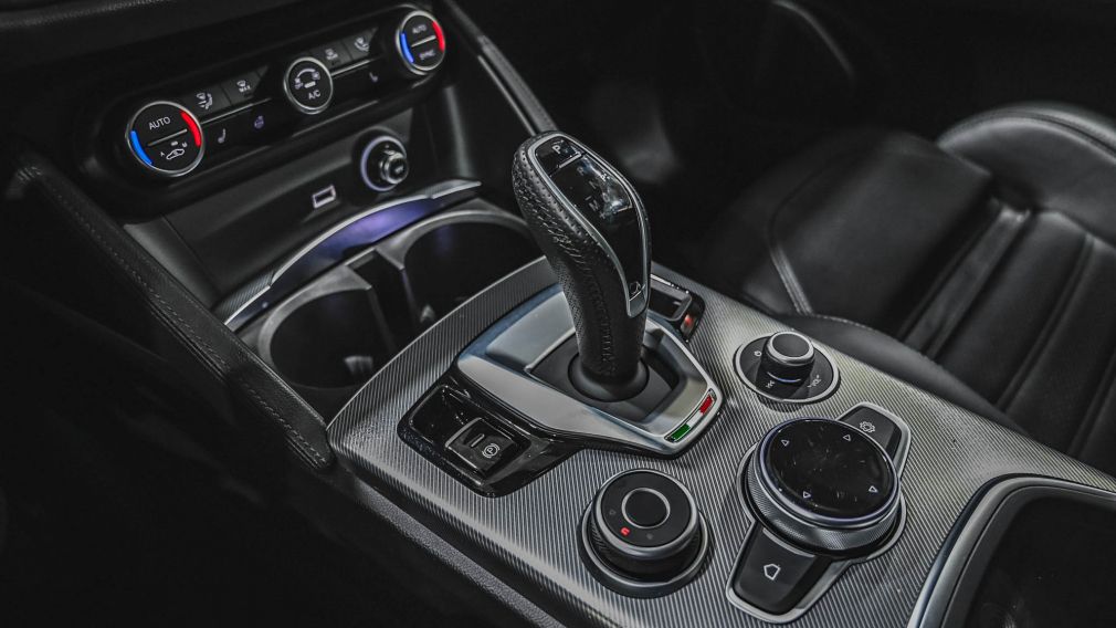 Alfa Romeo Stelvio Veloce 2022 d&rsquo;occasion à vendre - 23